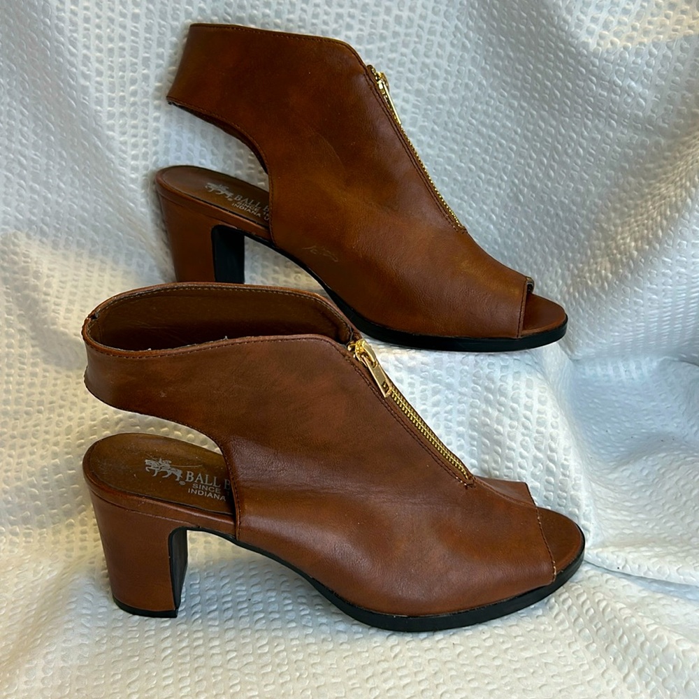 Ball Band 10 Molly Open Toe Faux Leather Bootie Golden Zipper EUC